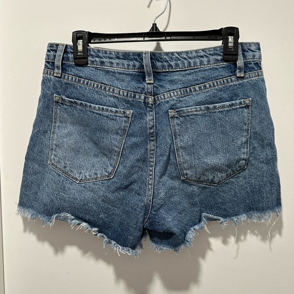Kancan Shorts Kancan High Rise Distressed Frayed Hem Denim Shorts - Picture 2 of 3